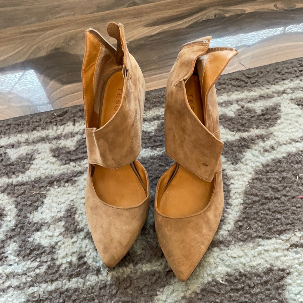 Zipper back beige heels